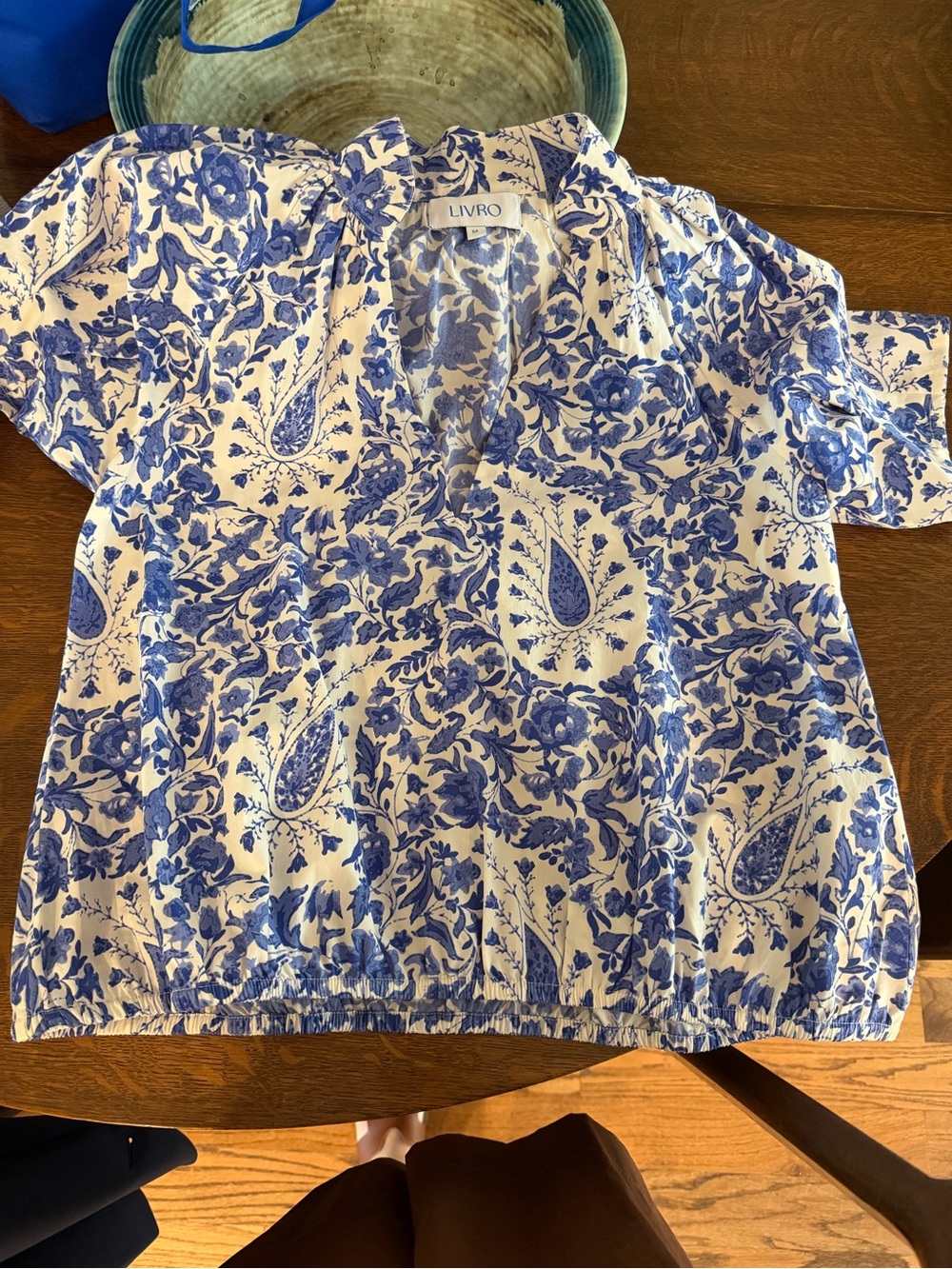 LIVRO Merritt Top in Steel Paisley, size Medium